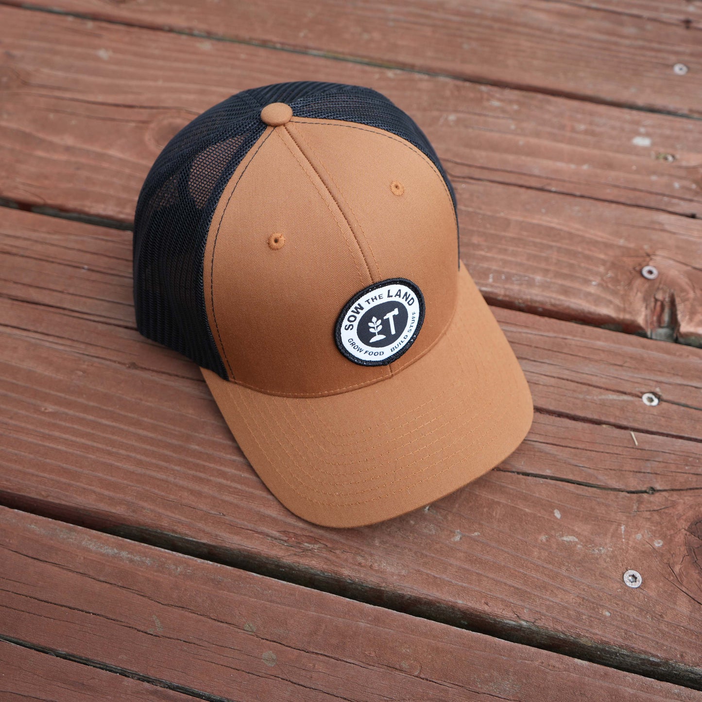 Trucker Mesh Hat (brown/black)