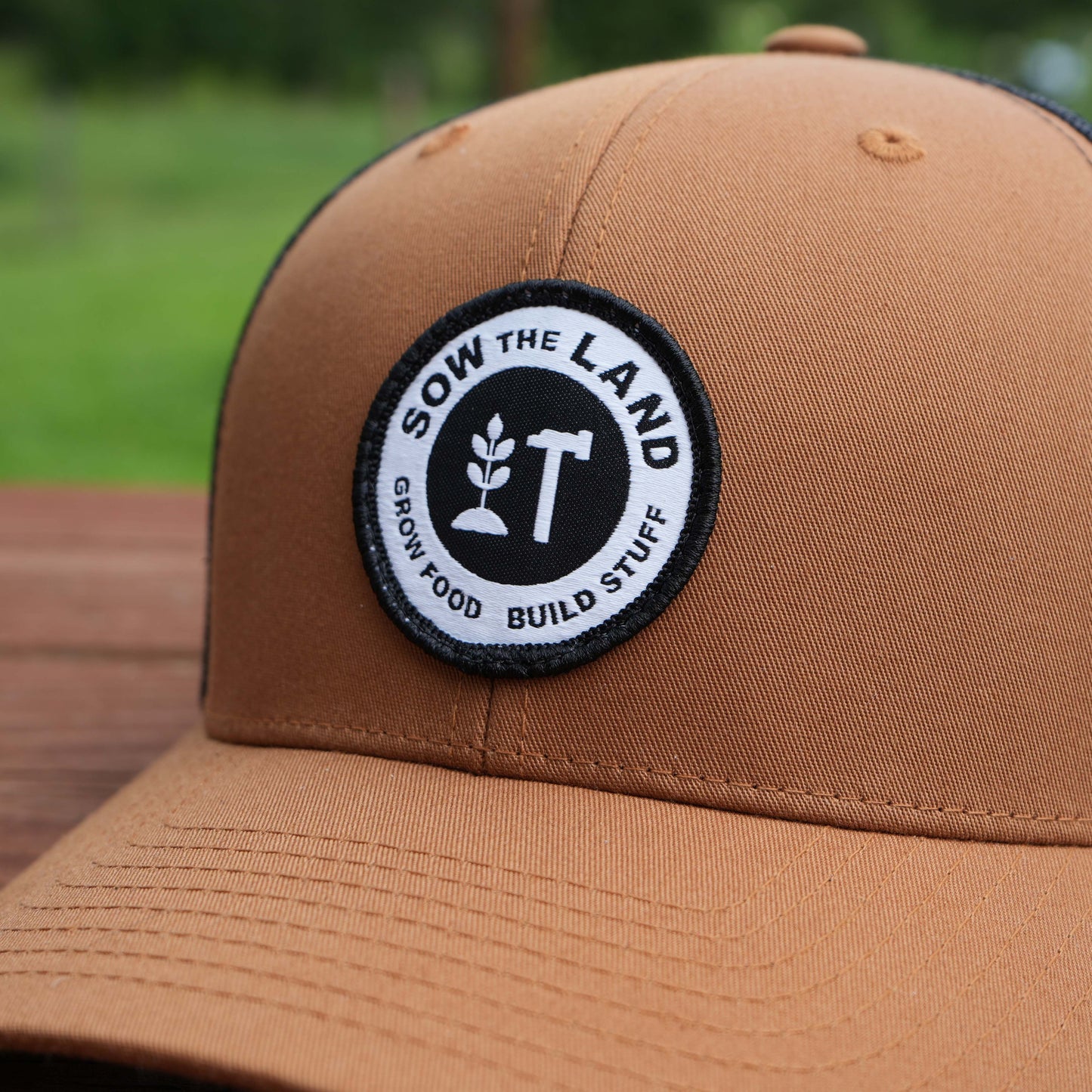 Trucker Mesh Hat (brown/black)